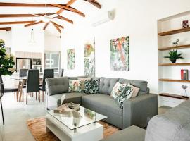 Blue Venao PENTHOUSE APARTMENT B, hotel in Playa Venao