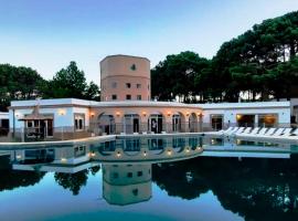 Del Pinar Apart, hotel din Costa del Este