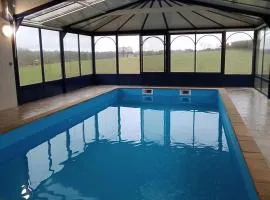 Grande maison avec piscine privée, 7 chambres et vue sur la campagne - FR-1-410-444