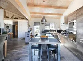 Maison Familiale à Saint-Clément, Proche Plage, Jardin, Cheminée, BBQ, 3 Ch, Internet - FR-1-434-114