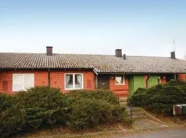 1 Bedroom Lovely Apartment In Kivik