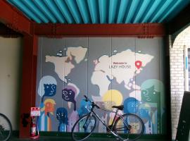 Lazy House, guest house in Okayama