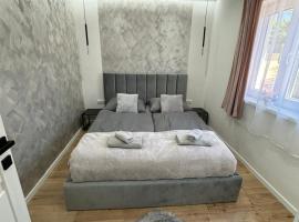 Belvárosi Lux Apartman 2, hotel v destinaci Vásárosnamény