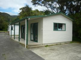 Alexanders Holiday Park, hotel din Picton