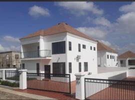 3B11 Comfort Stay, guest house in Accra