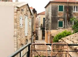 Burnelia Vacation Maisonette