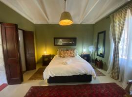 The Riverdeck Accommodation and Backpackers, glamping site in Knysna