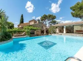 Gorgeous Home In Orgon With Private Swimming Pool, Can Be Inside Or Outside