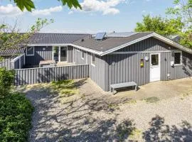 10 person holiday home in Vestervig-By Traum