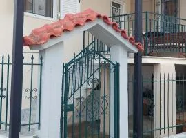 Ria's Appartment Egani