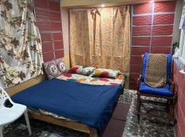 Decent Couples & Decent Friends Room, hotel in Chāmundi