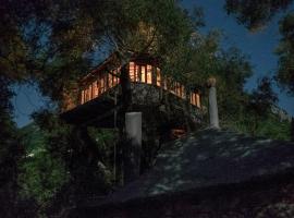 Margaritis's Treehouse, holiday rental in Paramonas