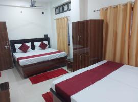 Hotel Deep palace: Srīnagar şehrinde bir otel