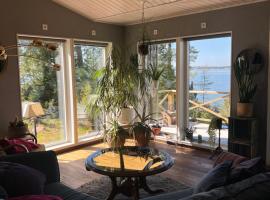 Bj&ouml;rk&ouml; Hus, &sigma;&alpha;&lambda;έ &sigma;&epsilon; Emkarby