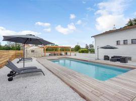 Villa Rose - Padel - Piscine - Cinéma & Poker Room, hôtel à Saint-Jory