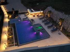 Grey House, hotel v destinaci Bol