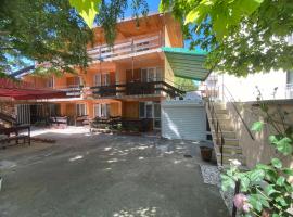 Family Hotel Yulian, place to stay in Kranevo