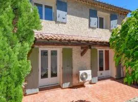 Cozy Home In Eyguières With Wifi
