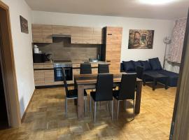 Laras voll ausgestattete Gartenwohnung mit WLAN und TV, apartment in Werne an der Lippe