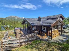 4 Bedroom Cozy Home In Norheimsund, hotel with hot tubs in Norheimsund