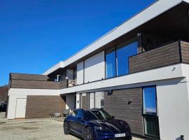 Platinum VIP - Aurora luxury house, hytte i Tromsø
