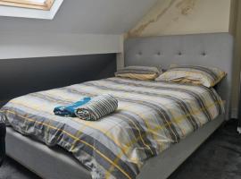 Cozy One-Bedroom with free Parking, hotell i Walsall
