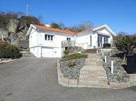 Familjehus nära havet, hotel di Kullavik