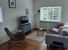 Solstice, quiet cottage in Bruinisse, Zeeland, hotel in Bruinisse