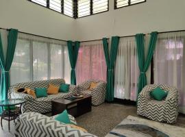 Monica's Cottage Diani Beach Kenya, hotel in Diani Beach