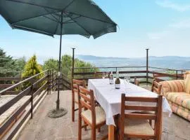 Gorgeous Home In Serrone With Wifi