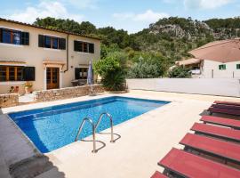 Stunning Home In Caimari With Wifi, Hotel in Caimari