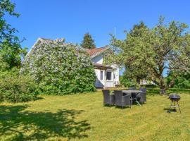 Gorgeous Home In Listerby With Kitchen, hotel v destinaci Listerby