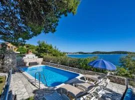 Four-Bedroom Holiday Home In Rogoznica