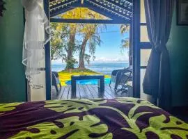 tahiti-bungalow at Teahupoo: beachfront with pountoon and mini pool