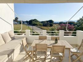 Maia beach house, hotel sa Rafina