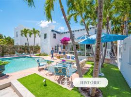 Historical Residence Heated Pool Beach Proximity Indigo Key RESlDENCES, Cottage in West Palm Beach