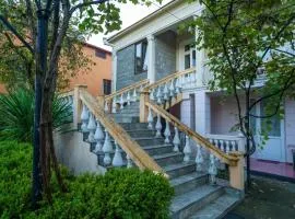 Vakho house