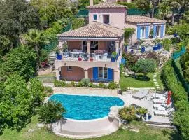 Villa de 5 chambres a Sainte Maxime a 500 m de la plage avec vue sur la mer piscine privee et jardin clos