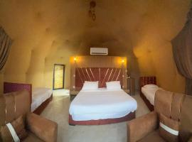 Golden Gate Luxury Camp, appart'hôtel à Wadi Rum