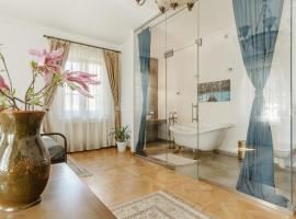 Apartamenty w Dworku Cheval, hotel perto de Aeroporto Internacional de Crac&oacute;via-Balice, 