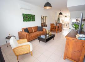 estéa - Olympia's SkyView Townhouse with a Pool, hotel en Pafos