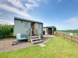 Hetton Law Shepherds Hut, Northumberland, chata v destinaci Holburn