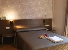 Hostal 4C Cuatro Caminos
