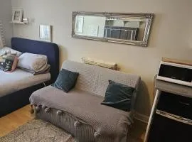 Selfcontained Apt ensuite