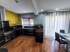 Spacious 5 bedroom House London, hotel v destinaci Dagenham