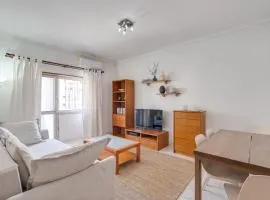 Hopstays - Almada Saudade