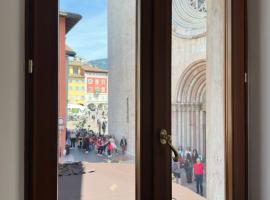 Le finestre sul Duomo: Trento şehrinde bir otel