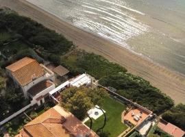 Luxury Villa Giannella, hotell i Giannella