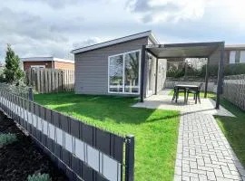 Tiny House Marina am See auf dem Campingplatz Sternberg!