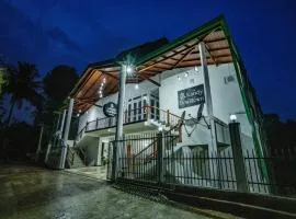 The KANDY DOWNTOWN Maroon House